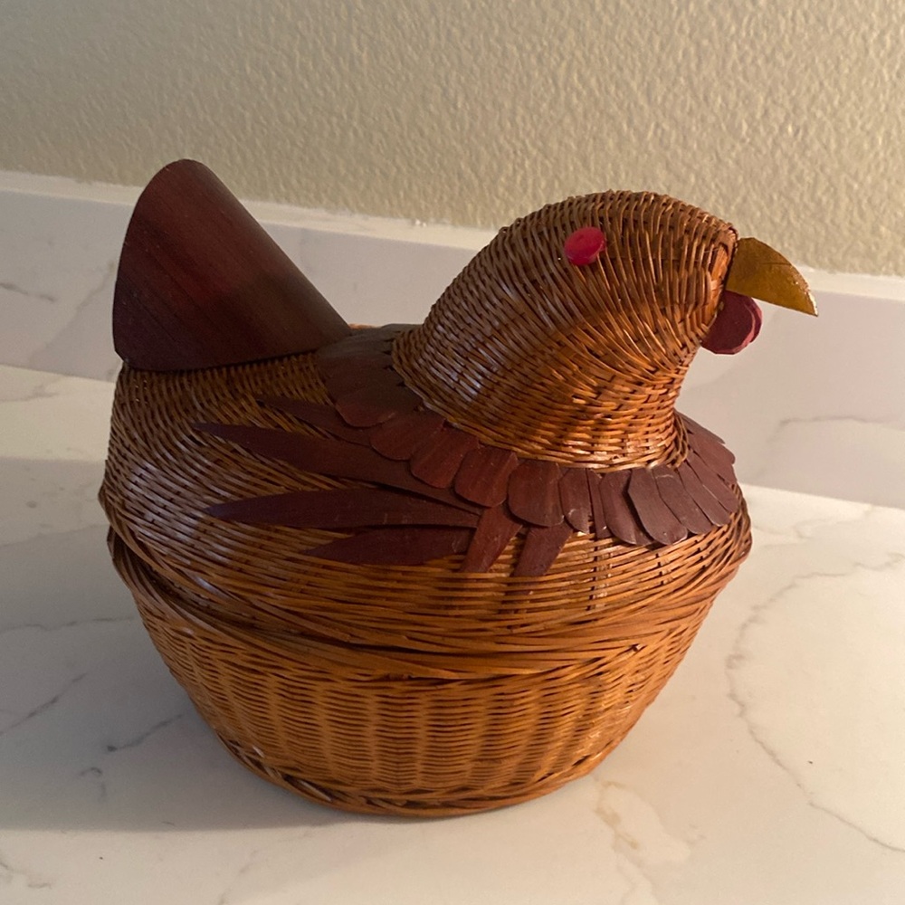 Vintage Chicken Basket with Lid